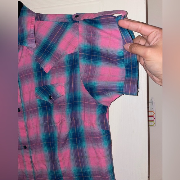 Womens Wrangler Pearl Snap - Picture 2 of 3